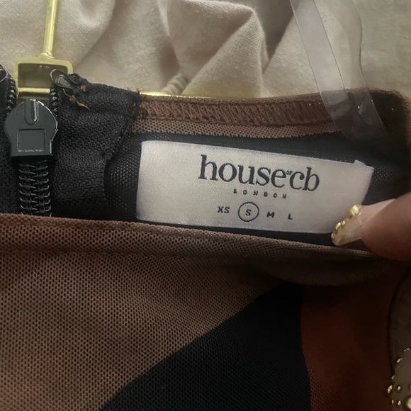 HOUSE OF CB CASSIDY Brown Print MIDI Dress - Picture 6 of 9